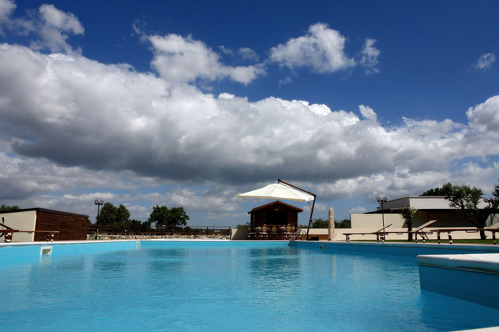 מלון מוטולה Masseria La Grande Quercia מראה חיצוני תמונה